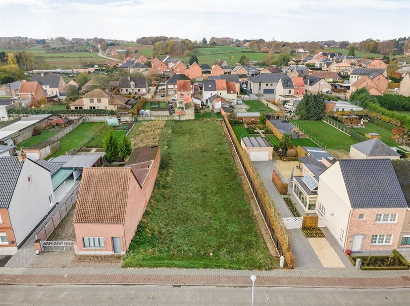 Localisation<br />
Ce terrain à bâtir est situé à Tieltseweg 46 à Rillaar, dans la commune d'Aarschot. Le terrain est situé dans une zone résidentiell