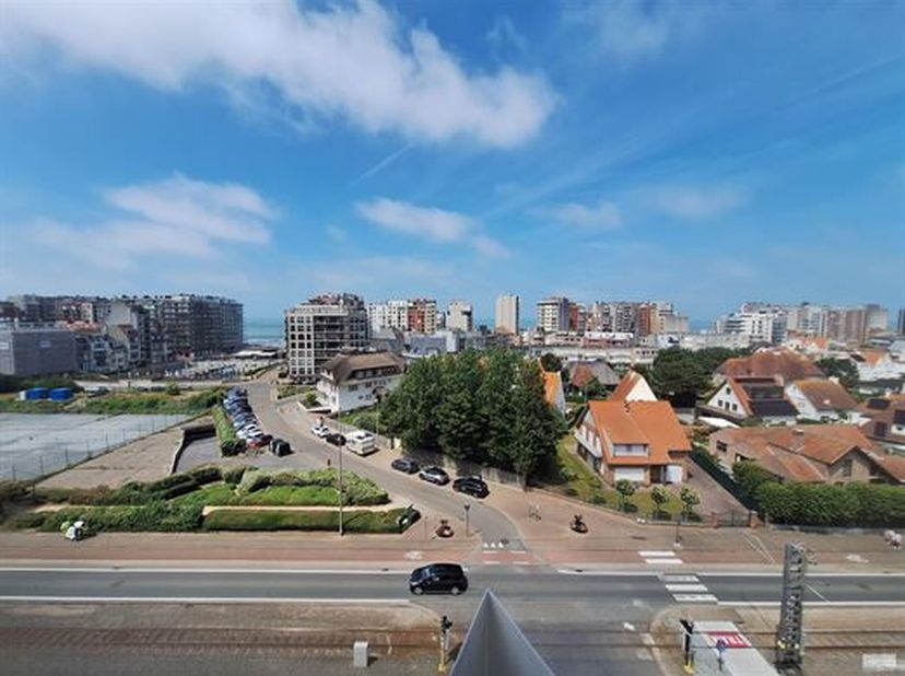 Studio met weids zeezicht in residentie Gaviota te Westende<br />
Op zoek naar een tweede verblijf aan zee, een vakantieverblijf of een interessante i