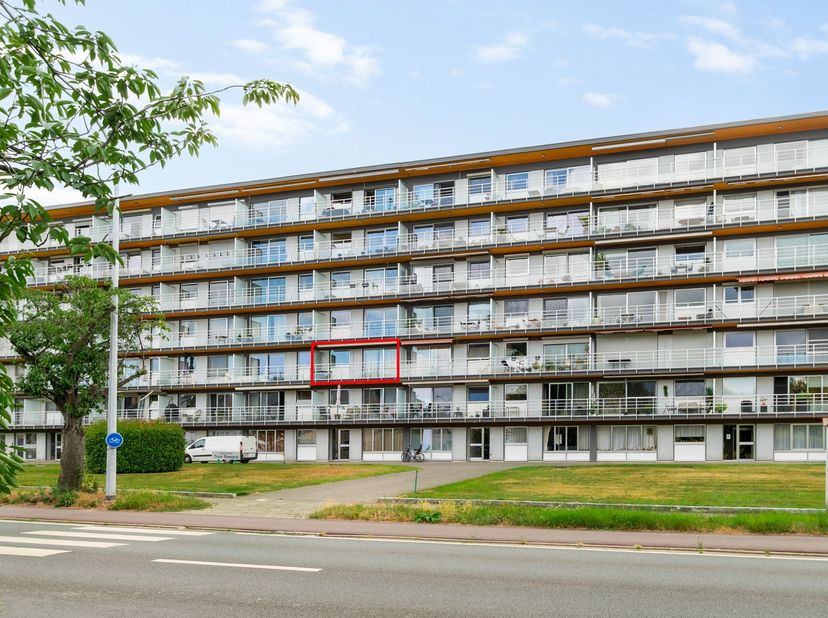 Instapklaar appartement (90 m²) met 2 slaapkamers, 2 terrassen en ondergrondse staanplaats met berging (verplicht bij aan te kopen voor €19.000) op ee
