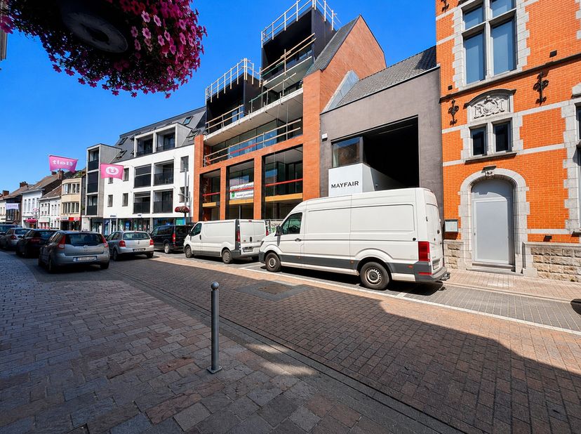 Villa Allegro is een exclusief nieuwbouwproject gelegen aan de Kortrijkstraat.<br />
<br />
Hier worden vier uitzonderlijk ruime appartementen en een