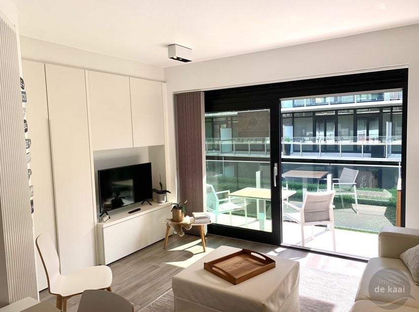 Instapklaar 1-slaapkamerappartement op toplocatie aan het water in Nieuwpoort<br />
Bent u op zoek naar een stijlvol appartement op een rustige liggin