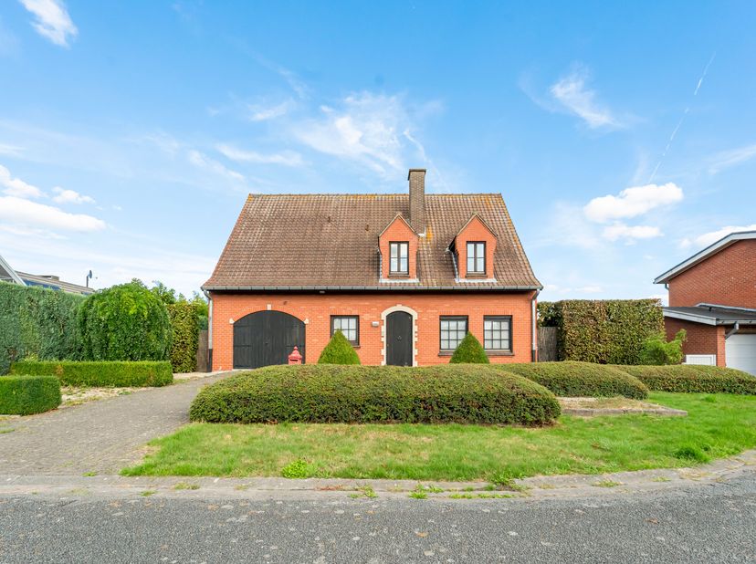 Huis te koop in Anjelierenlaan 68,
                    8900 Ieper