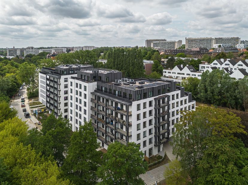 NIEUWBOUW STUDIO MET TERRAS OP TOPLOCATIE <br />
<br />
In Sint-Lambrechts-Woluwe treffen wij deze knappe residentie aan gelegen in de Neerveldstraa