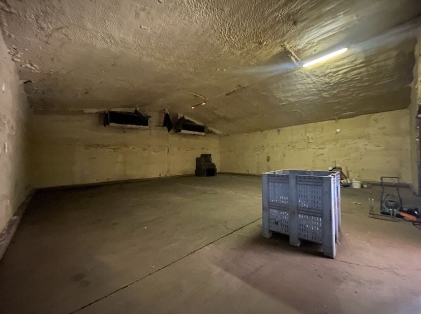 Bien professionnel à louer
                    à 8980 Passendale
