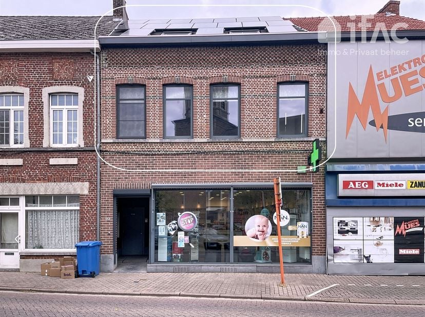 Vous recherchez un appartement en duplex de 2 chambres idéalement situé ou un bon investissement à Rillaar ? Ne cherchez plus : nous vous proposons ce
