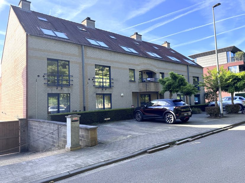 Op zoek naar een interessante investering of een ideale uitvalsbasis voor uw studerende zoon of dochter? Dan is deze charmante studio in Residentie No