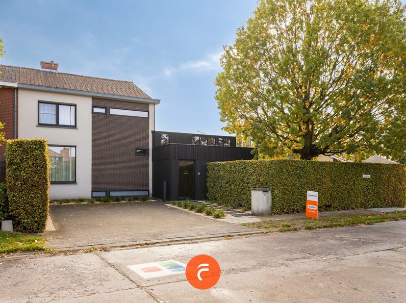 Maison à vendre à Kollegelaan 133,
                    8530 Harelbeke