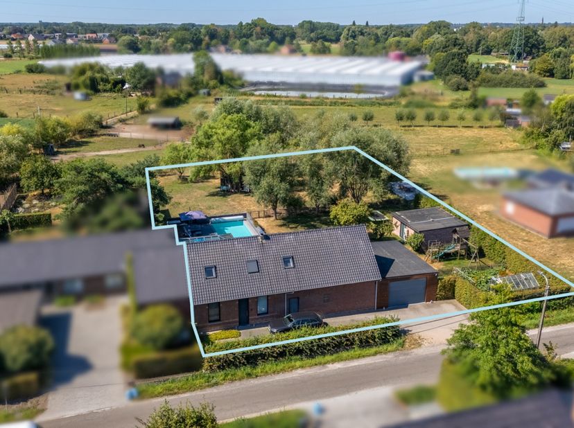 Huis te koop in Lintseheide 6,
                    2570 Duffel