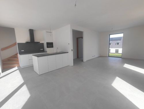                                         Huis te koop in Hooglede, € 305.000
