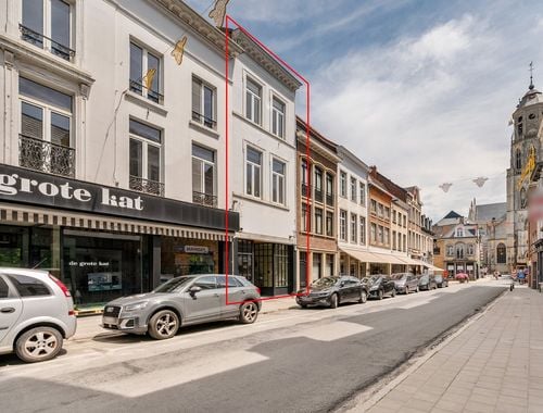                                         Handelspand met woonst te koop in Lier, € 395.000
