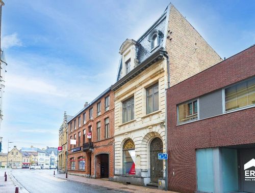                             Bien commercial avec habitation à vendre à Poperinge
