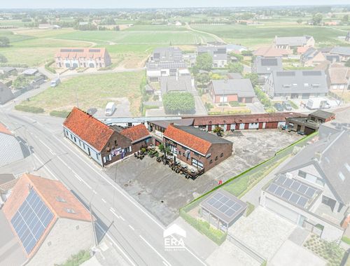                                         Handelspand met woonst te koop in Zwevezele, € 330.000
