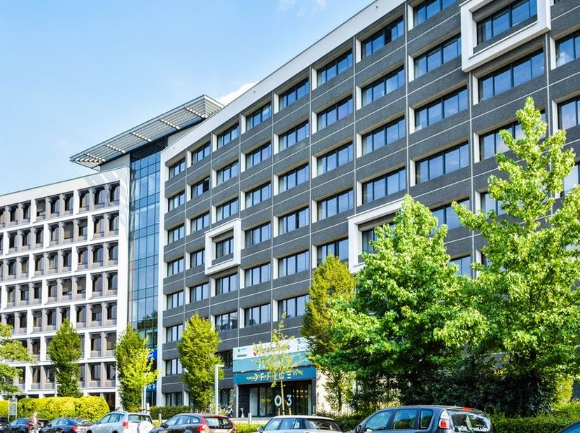 Bien professionnel à louer
                    à 9000 Gent