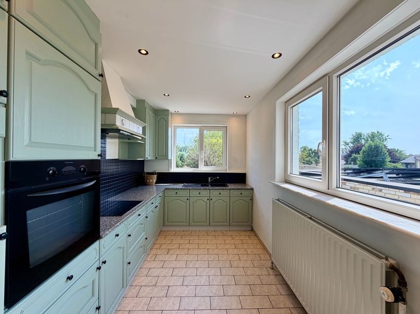 Appartement à louer
                    à 8647 Lo