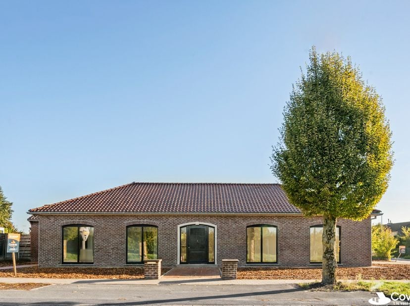 Huis te koop in Geluwestraat 55,
                    8890 Dadizele