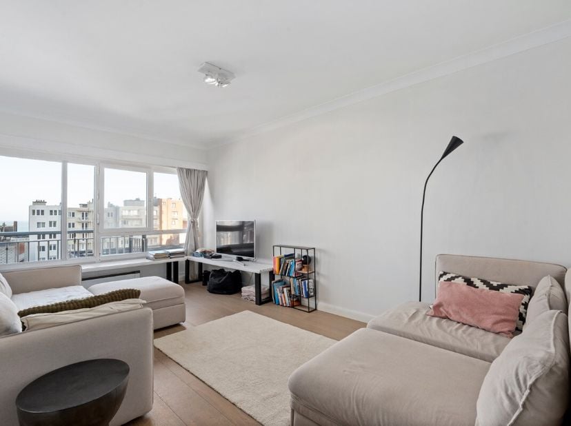 [[ DIT APPARTEMENT NEEMT DEEL AAN DE ERA OPEN HUIZEN DAG OP 13/6 VAN 17:30 TOT 18:30 ]] Te koop: twee slaapkamer appartement in het centrum van Oosten