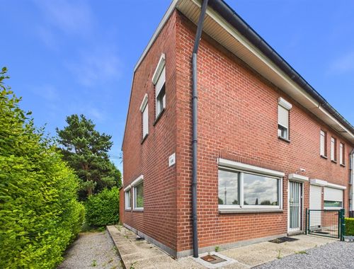                                         Woning te koop in Estaimpuis, € 149.000
