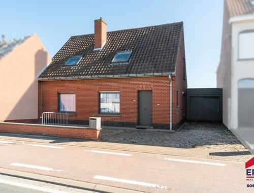                                         Eengezinswoning te koop in Sint-Baafs-Vijve, € 265.000
