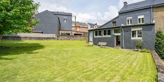 Huis te koop in Place de la Foire 5, 6840 Neufchâteau