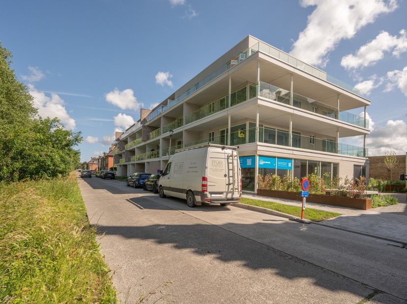 Aan de rand van Brugge bevindt zich Residentie “De Gendarmerie”, een exclusief nieuwbouwproject op een prachtige locatie met uitzicht op het water. In