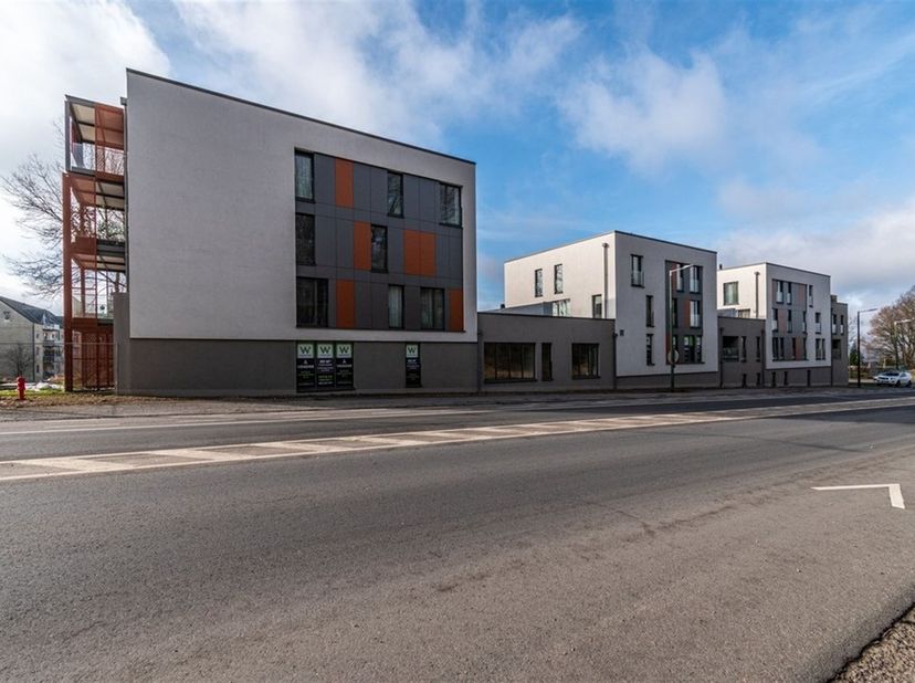 Bedrijfsvastgoed te koop
                    in 6700 Arlon