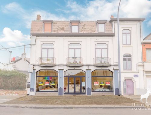                                         Kantoorgebouw te koop in Haine-Saint-Paul, € 139.999
