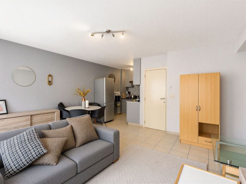 Op zoek naar een instapklaar appartement of een interessante investering? Dan is dit appartement aan de Zavelbaan 42 te 9300 Aalst zeker een bezoek wa