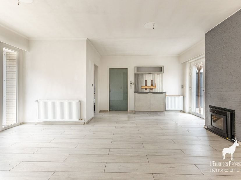 Référence Agence : L7170-115<br />
*** VISITE VIRTUELLE : https://envisite.net/vtour/fr/ztgkf5/frame ***<br />
Découvrez cette magnifique maison situé