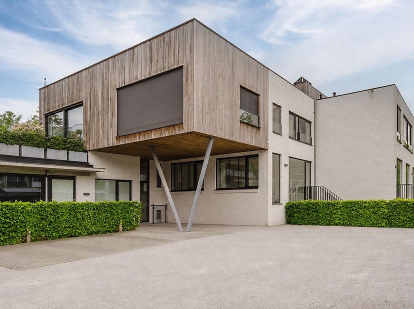 Ontdek deze unieke loft tijdens onze&amp;nbsp;bezoekdagen op 12 &amp;amp; 13 september<br />
Bezoeken&amp;nbsp;uitsluitend op afspraak<br />
<br />
Vanafprijs € 4