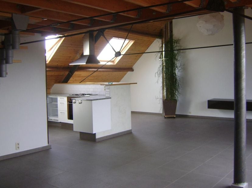 Appartement te huur in Delaerestraat 19,
                    8800 Roeselare