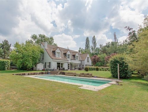                                         Villa à vendre à Lasne-Chapelle-Saint-Lambert, € 1.295.000
