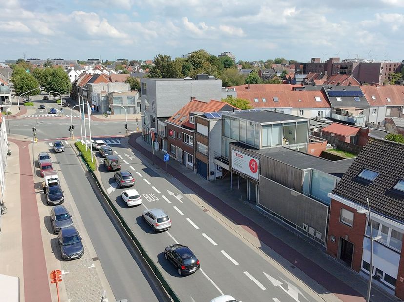 Bien professionnel à vendre à Noordlaan 7-9,
                    8800 Roeselare