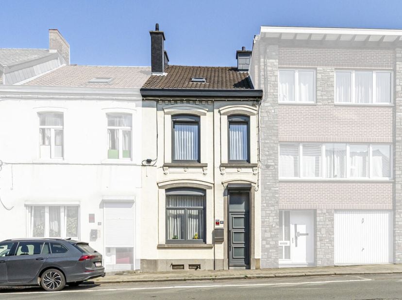 Huis te koop
                    in 6010 Couillet