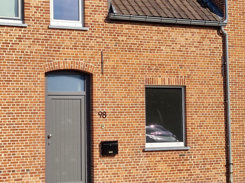 DE IDEALE starterswoning, of verhuurwoning<br />
-  Energieklasse A !!<br />
-  Asbestvrij<br />
-  Electriciteit volledig conform<br />
-  Gescheiden