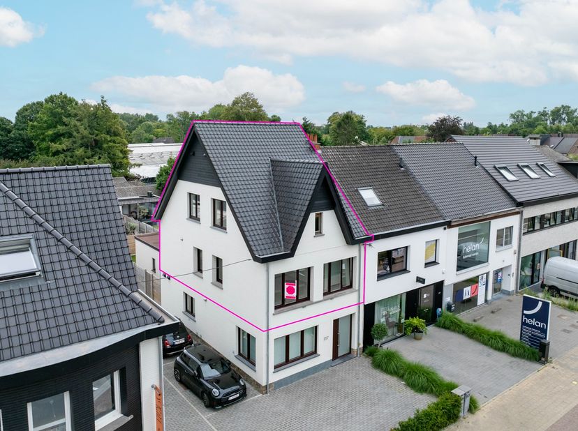 Appartement à louer
                    à 9820 Merelbeke