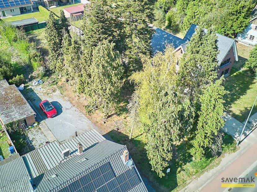 Venez découvrir ce terrain dans la jolie ville de Kerkhoven<br />
<br />
Avec une superficie de 9aren 40, vous pouvez aller dans de nombreuses direc