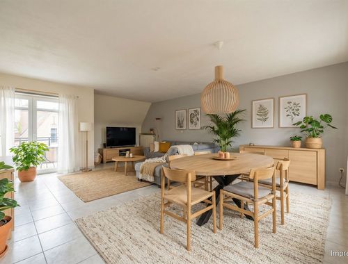                                         Appartement à vendre à Elversele, € 325.000
