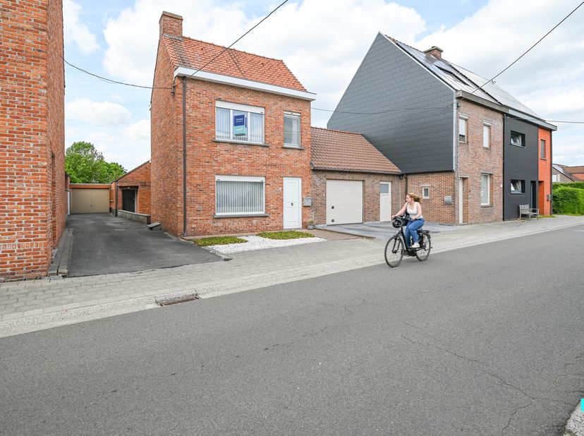 Maison à vendre
                    à 8792 Desselgem