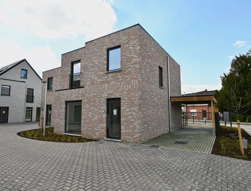                                         Eengezinswoning te koop in Broechem, € 380.000
