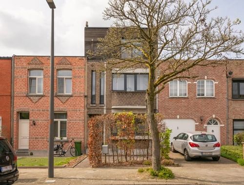                                         Maison unifamiliale à louer à Wilrijk, € 1.750
