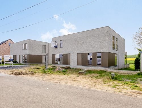                                         Maison d’angle à vendre à Assent, € 495.000
