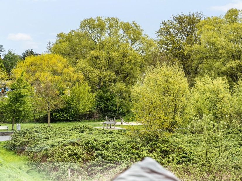 Dans un emplacement calme et verdoyant à Wilrijk se trouve ce magnifique appartement d'angle, économe en énergie, avec une surface habitable d'environ