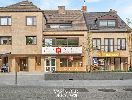                                         Bien commercial avec habitation à vendre à Zedelgem, € 375.000
