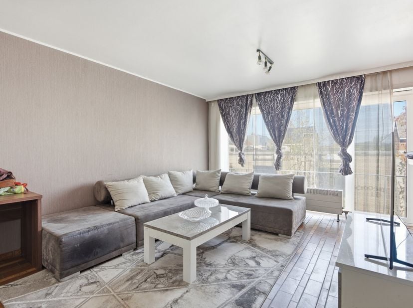Appartement te koop in Stationsstraat 147 bus 3,
                    9280 Lebbeke
