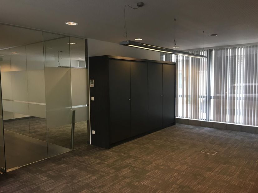 Bien professionnel à louer
                    à 3800 Sint-Truiden