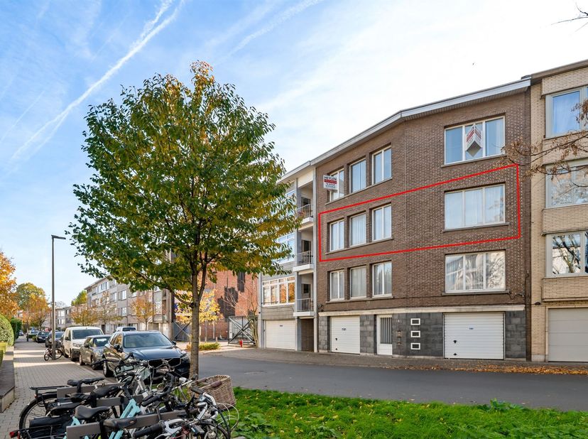 Appartement te koop in Ergo de Waellaan 4 bus 201,
                    2100 Deurne
