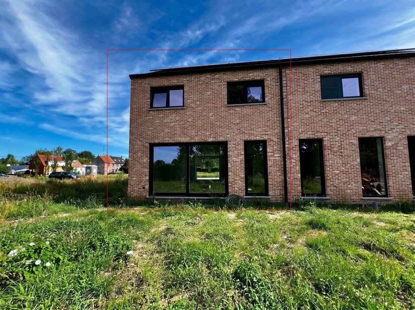 Energiezuinige nieuwbouwwoning te Hamme<br />
<br />
Deze woning werd gebouwd door Qubo. Er werd, zoals steeds, gewerkt met solide en duurzame mater