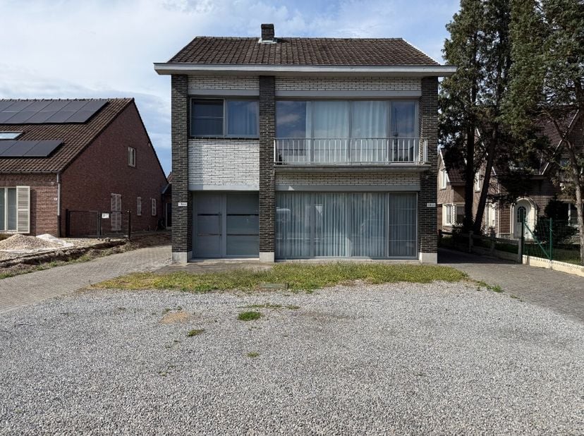 Appartement à louer
                    à 2235 Westmeerbeek