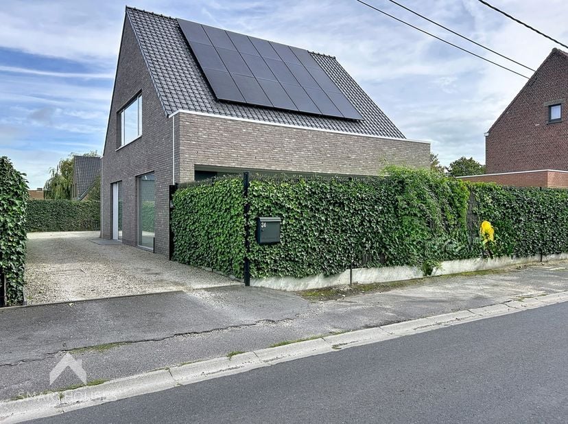 Huis te koop in Weststraat 34,
                    8810 Lichtervelde