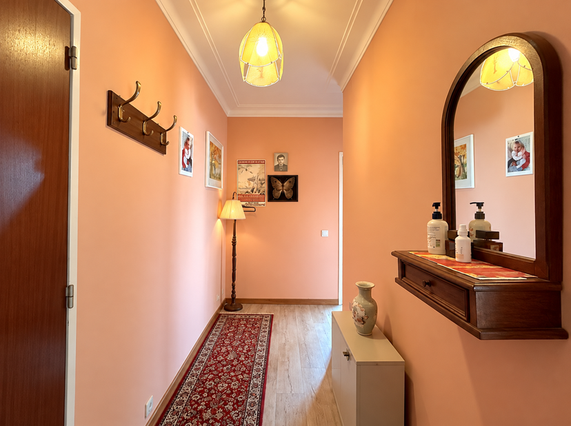 Appartement te koop in ,
                    2070 Burcht
